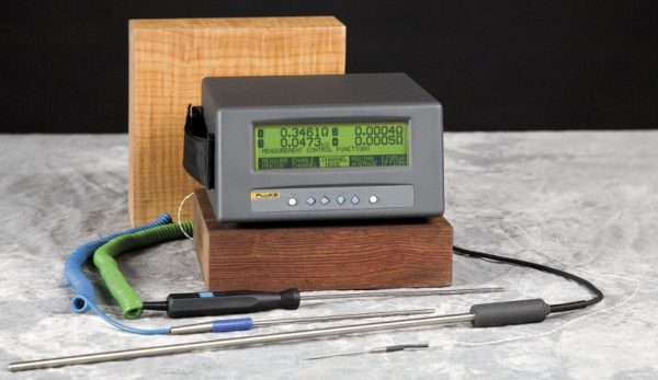 Fluke 1529 Czterokanałowy  Termometr Precyzyjny - obrazek 2