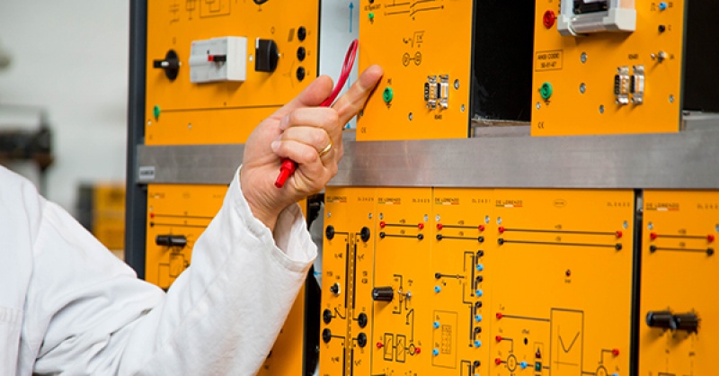 Wyposażenie pracowni elektroenergetyki Delorenzo Wyposażenie pracowni elektroenergetyki Delorenzo