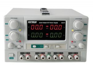 Zasilacz laboratoryjny 4-kanałowy – Extech 382270