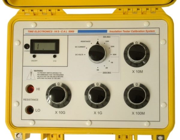 Kalibrator testerów izolacji - Time Electronics 5069 - obrazek 3