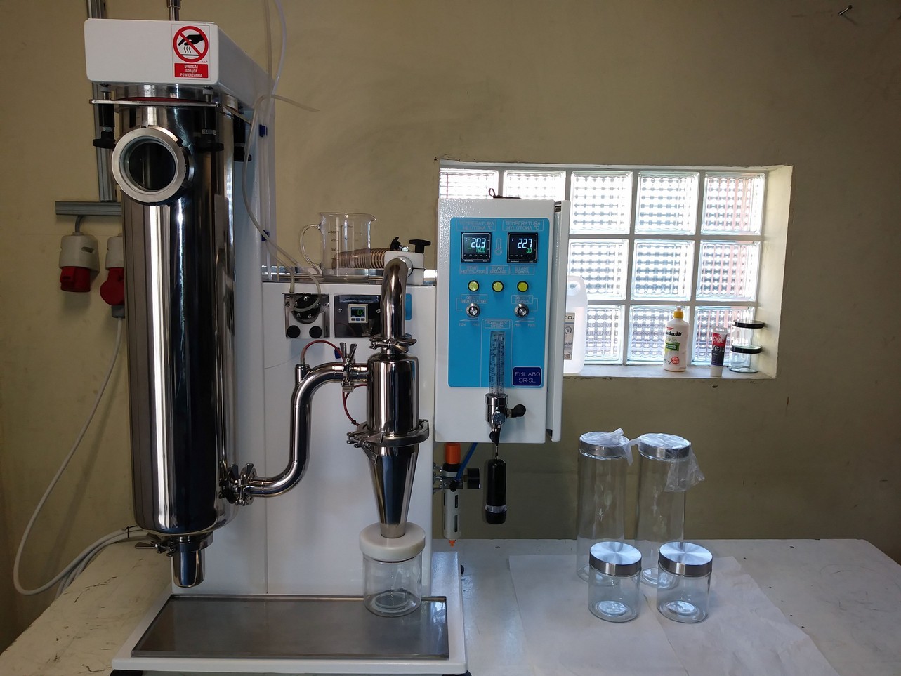 Suszarka rozpyłowa laboratoryjna SR-5L-PRO Suszarka rozpyłowa laboratoryjna SR-5L-PRO