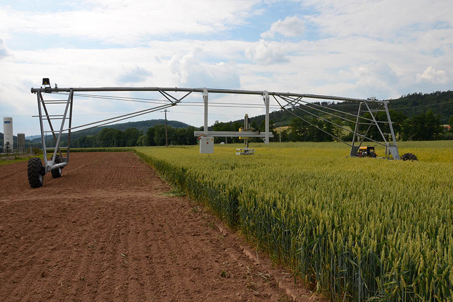 System polowy PlantScreen do fenotypowania upraw System polowy PlantScreen do fenotypowania upraw