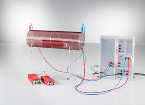 Pomiar napięcia indukcyjnego w pętli przewodnika dla zmiennego pola magnetycznego – z Power-CASSY jako zmiennym źródłem prądu