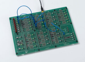 Operacje AND, NAND, OR i XOR z czterema zmiennymi