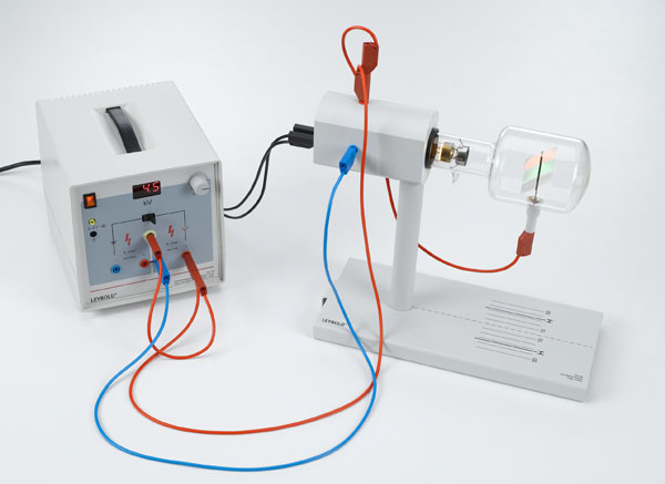 Wzbudzanie luminescencji poprzez napromieniowanie światłem ultrafioletowym i elektronami Wzbudzanie luminescencji poprzez napromieniowanie światłem ultrafioletowym i elektronami