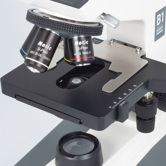 Mikroskop biologiczny B1-220E-SP Mikroskop biologiczny B1-220E-SP
