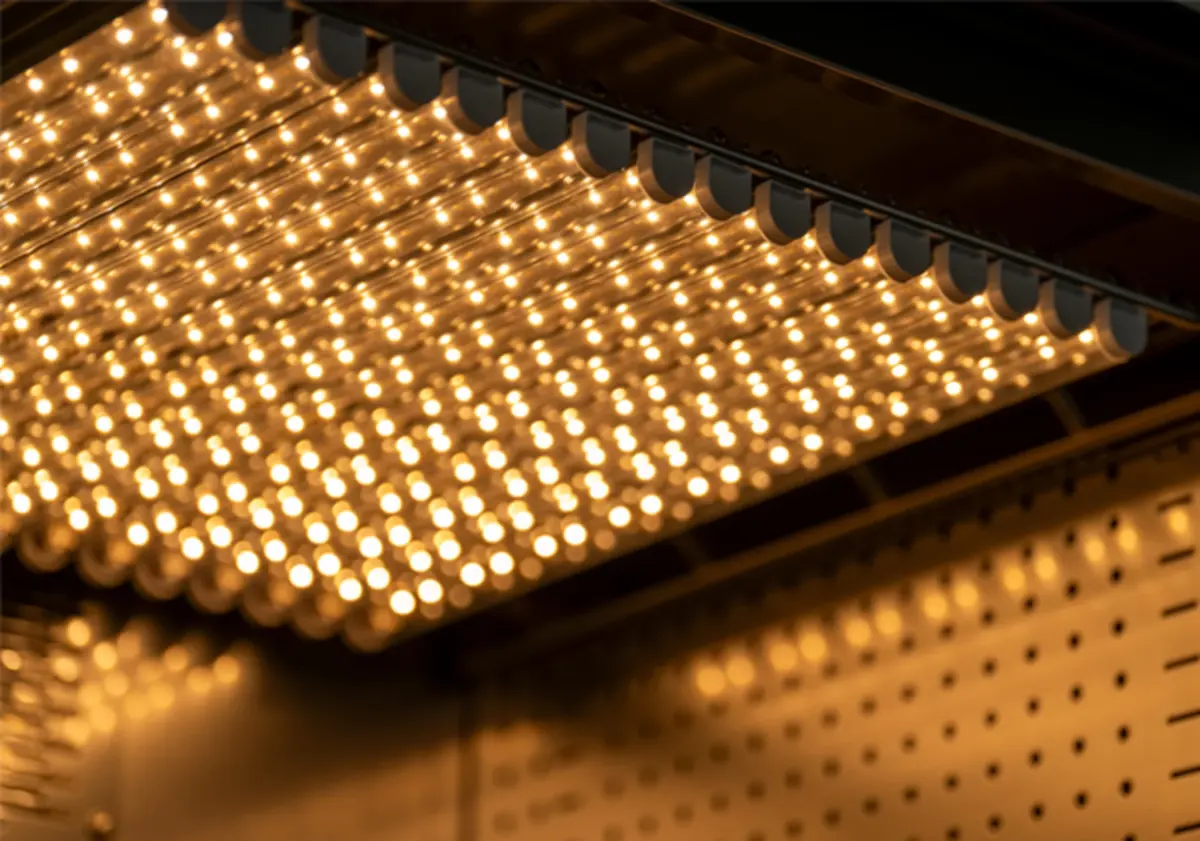 KB PRO z modułem LED do naświetlania roślin KB PRO z modułem LED do naświetlania roślin