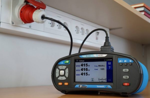 Miernik instalacji elektrycznych Metrel MI 3152 EurotestXC - obrazek 7