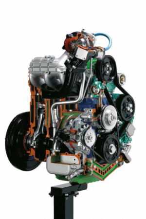 VB 6075 SILNIK TURBO DIESEL (SAMOCHÓD I CIĘŻARÓWKA) Z BEZPOŚREDNIM WTRYSKIEM PALIWA (na stojaku na kółkach) - elektryczny