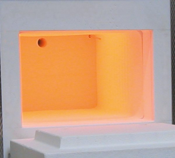 Piec muflowy z elementami grzewczymi w mufli ceramicznej - obrazek 2
