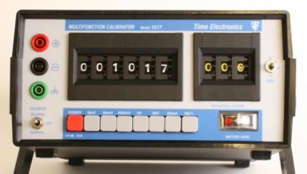 Wielofunkcyjny kalibrator napięcia / prądu / rezystancji - Time Electronics 1017 - obrazek 3