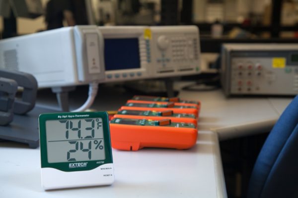 Termohigrometr z dużymi cyframi - Extech 445703 - obrazek 4