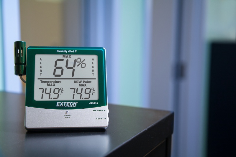 Termohigrometr z alarmem i punktem rosy - Extech 445815 Termohigrometr z alarmem i punktem rosy - Extech 445815