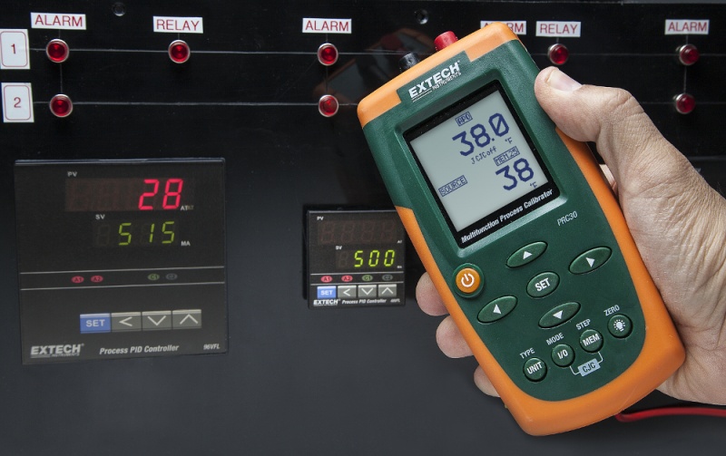 Wielofunkcyjny kalibrator procesowy - Extech PRC30 Wielofunkcyjny kalibrator procesowy - Extech PRC30