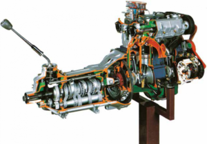 VB 5100 FIAT 4 CYLINDROWY SILNIK BENZYNOWY Z PODWÓJNYM WAŁKIEM GAŹNIKA (na stojaku na kółkach) - elektryczny