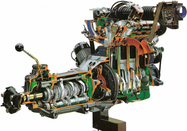 VB 5152 FIAT 4 CYLINDERS PETROL ENGINE (TRANSVERSALLY MOUNTED) Z ELEKTRONICZNYM WTRYSKIEM L-JETRONIC NAPĘD NA PRZEDNIE KOŁA (na stojaku na kółkach) ? elektryczny