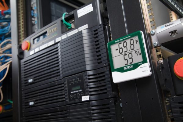 Termohigrometr z dużymi cyframi - Extech 445703 - obrazek 3