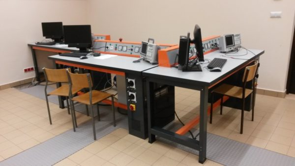 Stół elektrotechniczny - montażowy do pracowni BZO-20D 2000VA - propozycja wyposażenia pracowni na lata 2021-2027 - obrazek 3